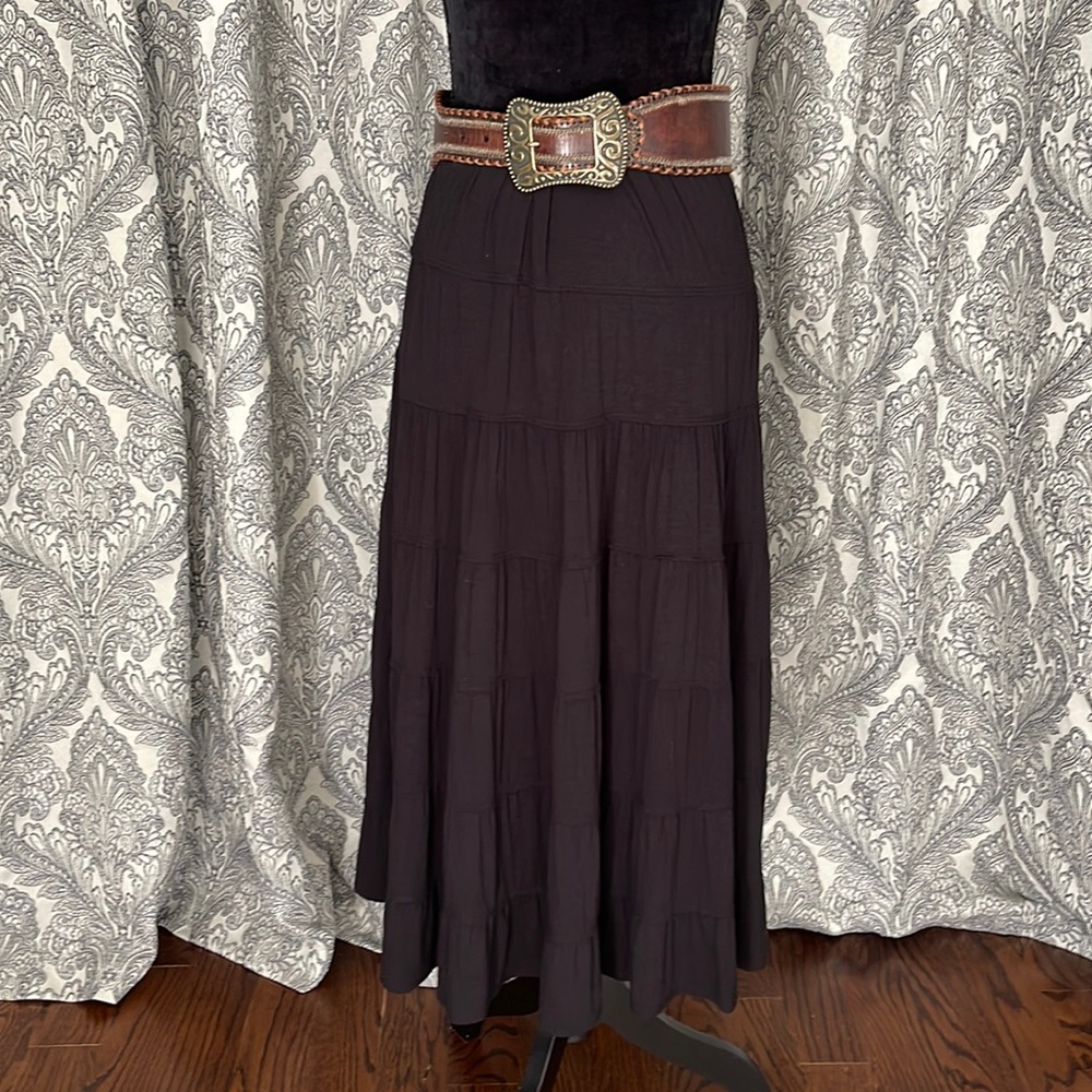 Black midi skirt